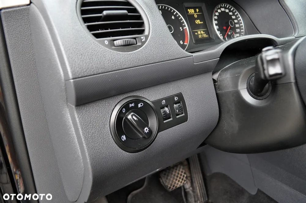 Volkswagen Caddy Comfortline DSG - 12