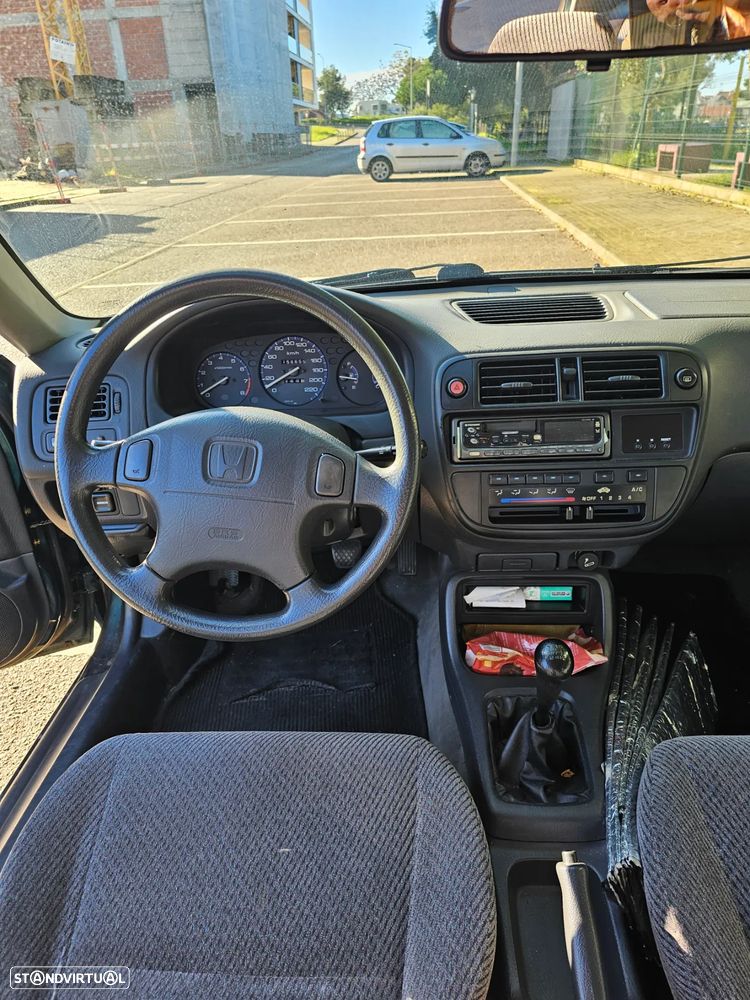 Honda Civic 1.5i LS - 8