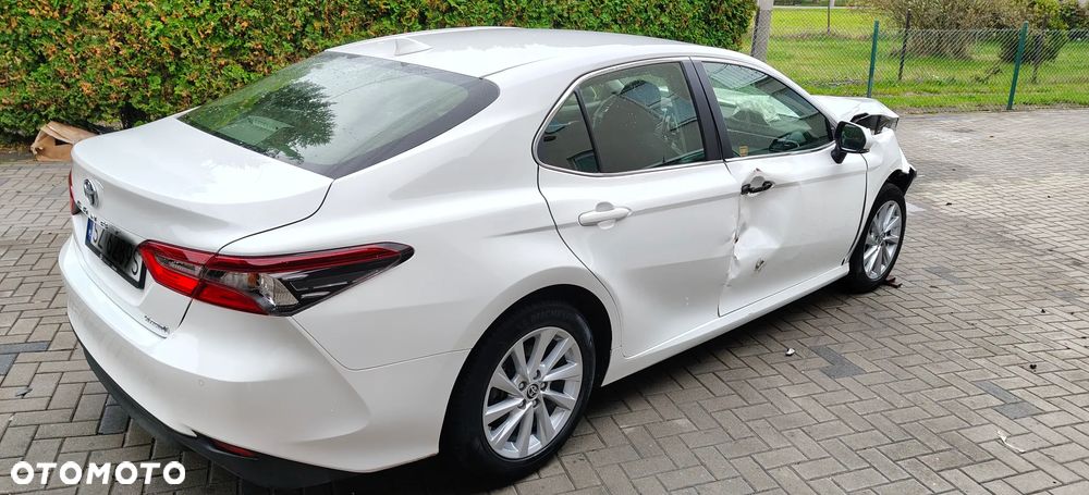 Toyota Camry 2023 photo 2