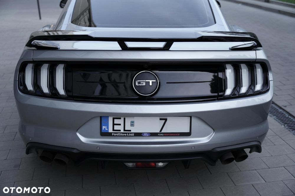 Ford Mustang - 12