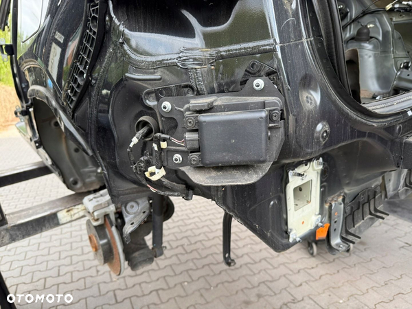 SUZUKI S-CROSS RADAR CZUJNIK MARTWEGO POLA 3F500-63T01  MOCOWANIE KOSTKA