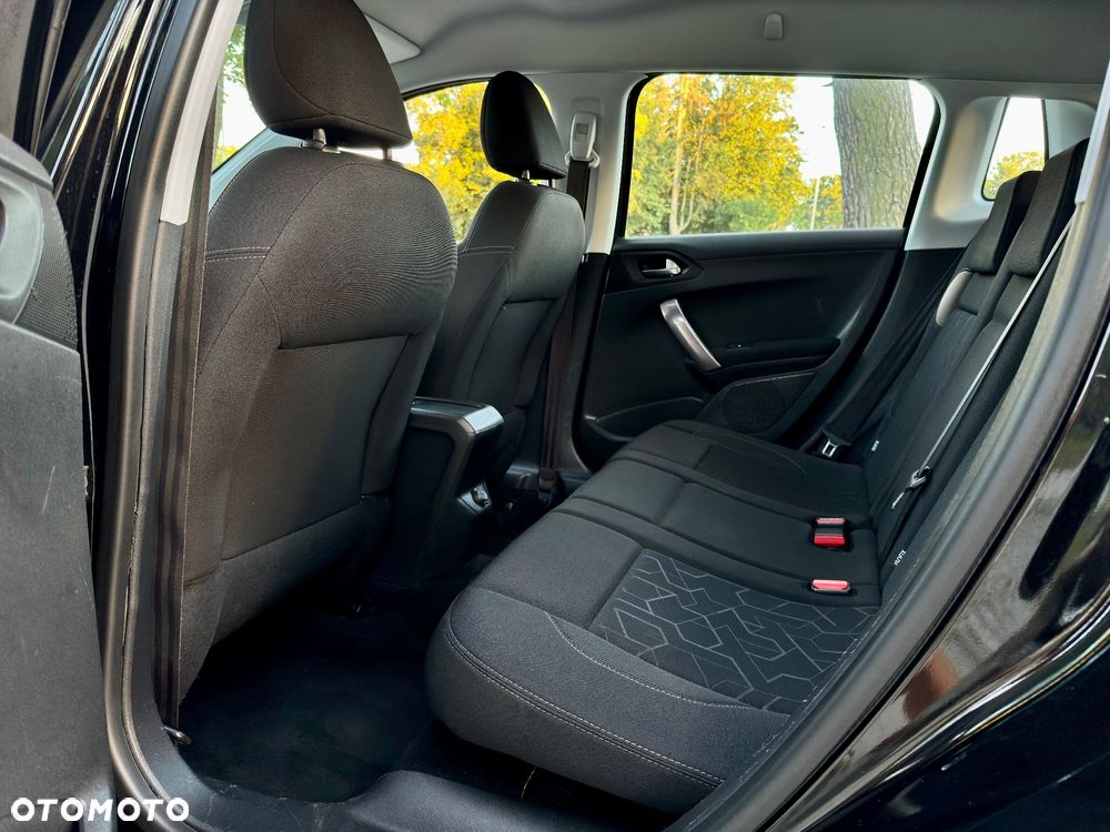Peugeot 2008 - 13