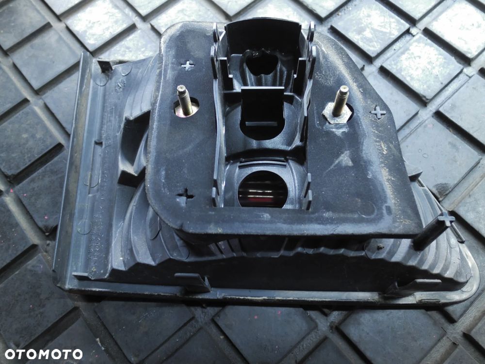 FIAT STILO SW KOMBI LAMPA TYŁ PRAWA W KLAPE 1717942 - 2