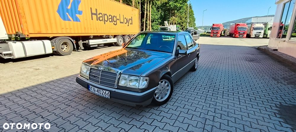 Mercedes-Benz W124 (1984-1993) - 1