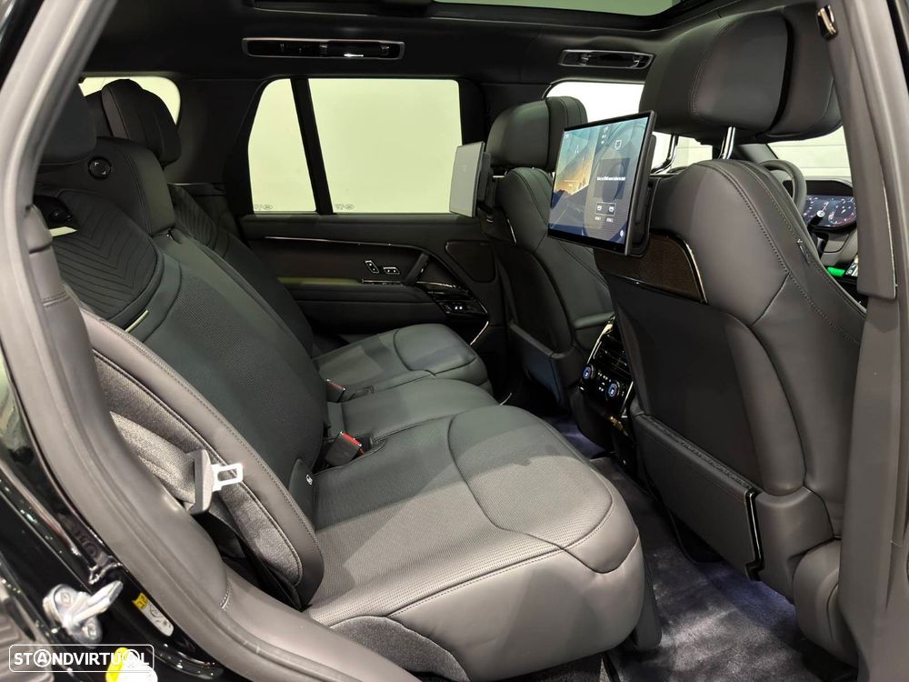 Land Rover Range Rover 4.4 P615 SV - 12