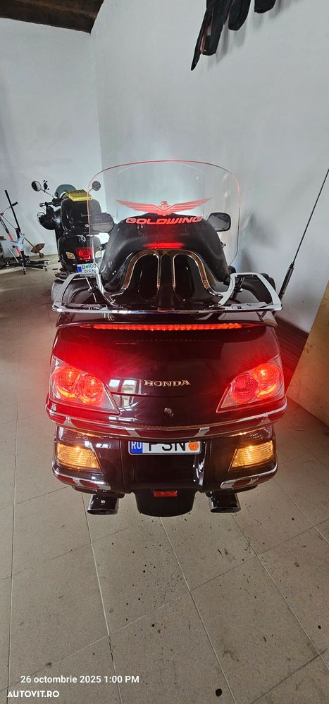 Honda GL 1800 Gold Wing - 6