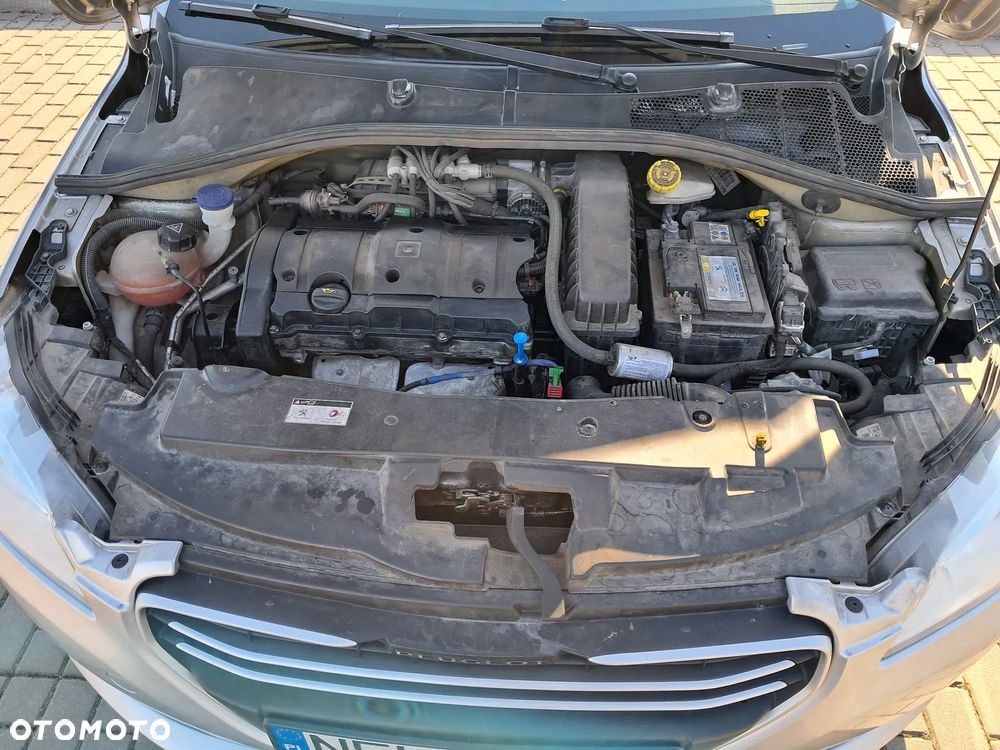 Peugeot 301 1.6 VTi Active - 16