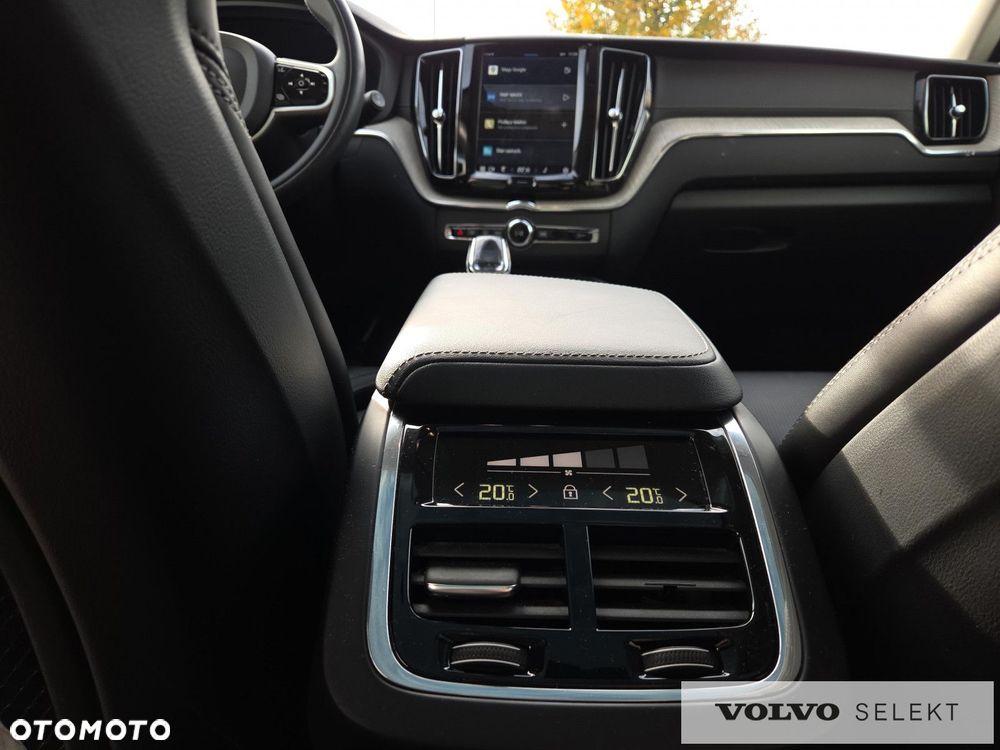 Volvo XC 60 B4 D AWD Geartronic Inscription - 29