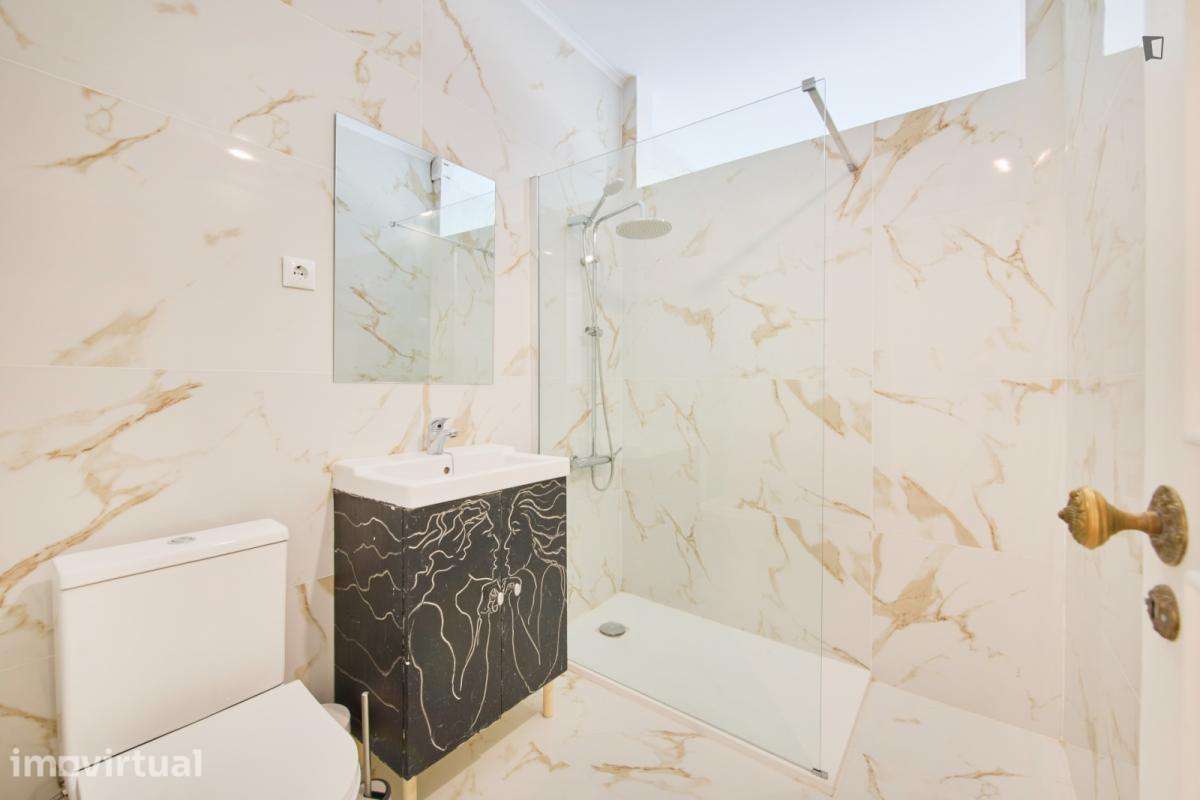 Quarto - localizado em Entrecampos Lisbon - Grande imagem: 3/43