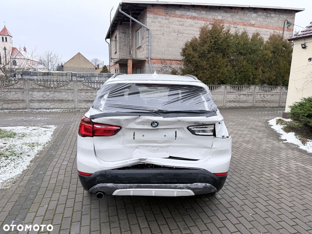BMW X1 xDrive18d Sport - 4