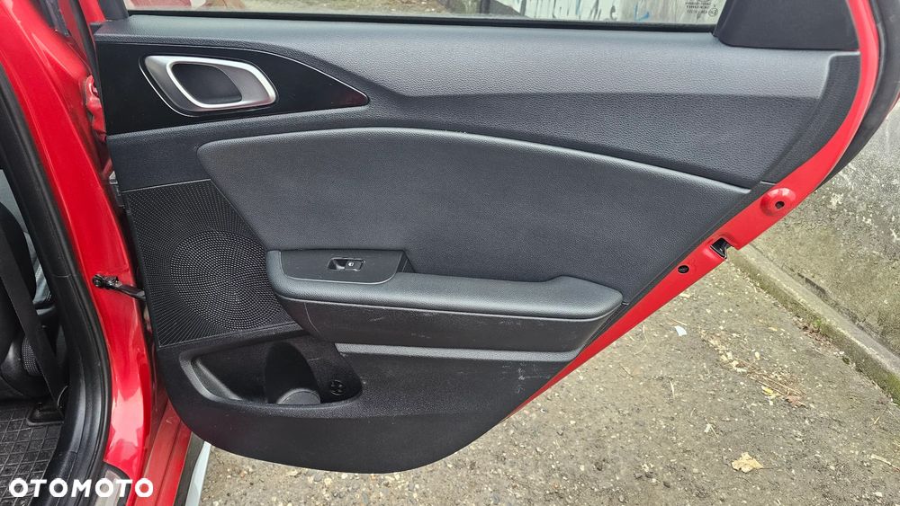 Kia ProCeed 1.4 T-GDI GT Line DCT - 24