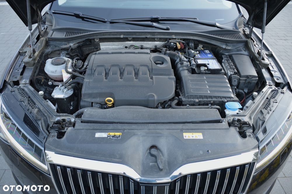 Skoda Superb 2.0 TDI SCR Sportline DSG - 35