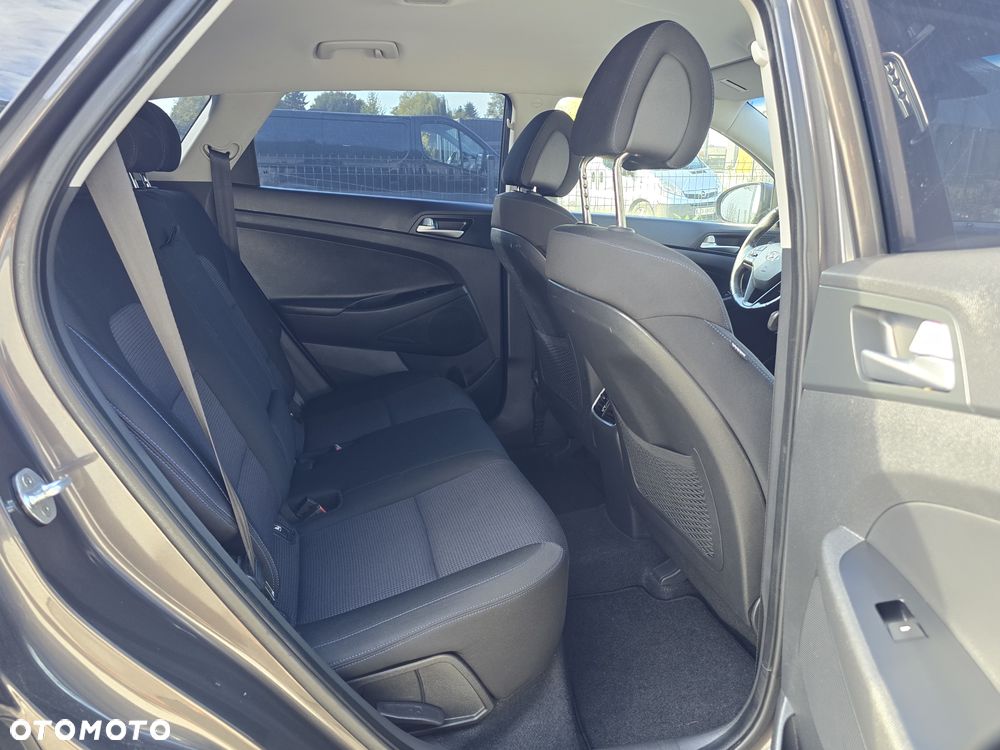 Hyundai Tucson blue 1.7 CRDi 2WD Passion Plus - 26