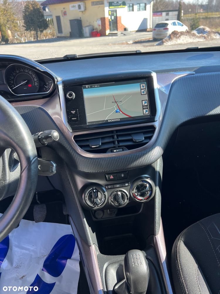 Peugeot 2008 PureTech 82 Urban Move - 17