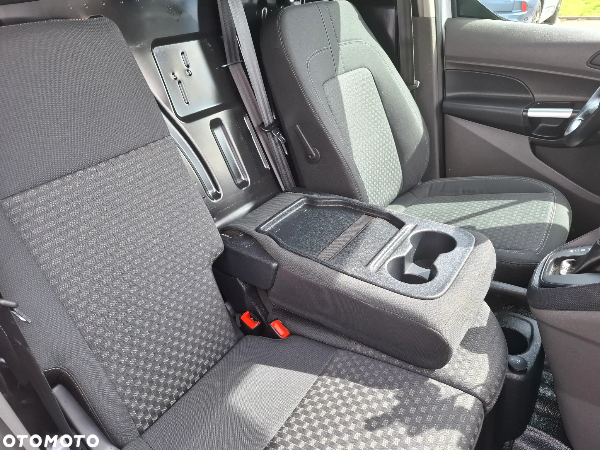 Ford TRANSIT CONNECT  L2 - 11
