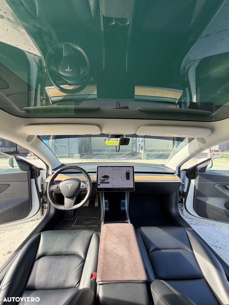 Tesla Model 3 - 21