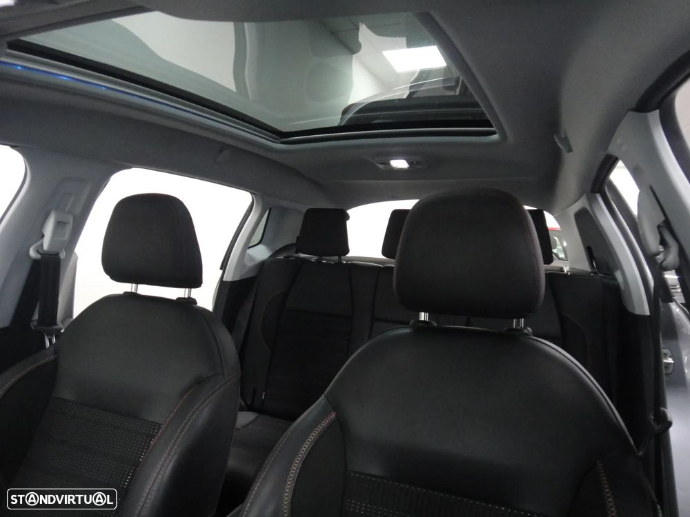 Peugeot 2008 1.2 PureTech GT Line EAT6 - 11