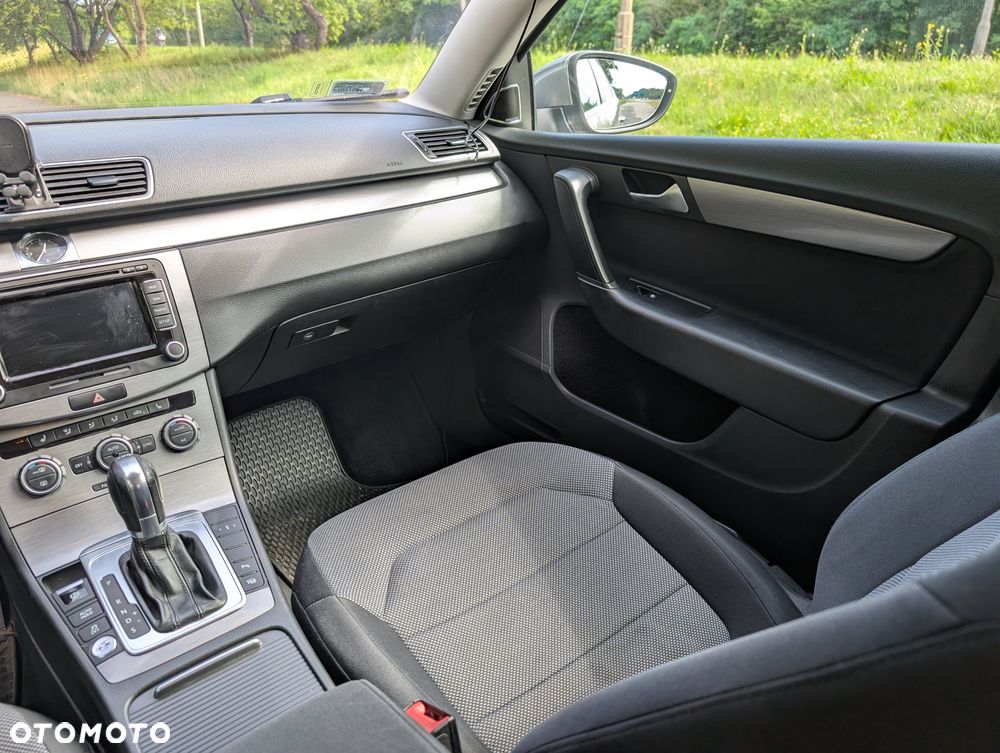 Volkswagen Passat 1.8 TSI Comfortline DSG - 29