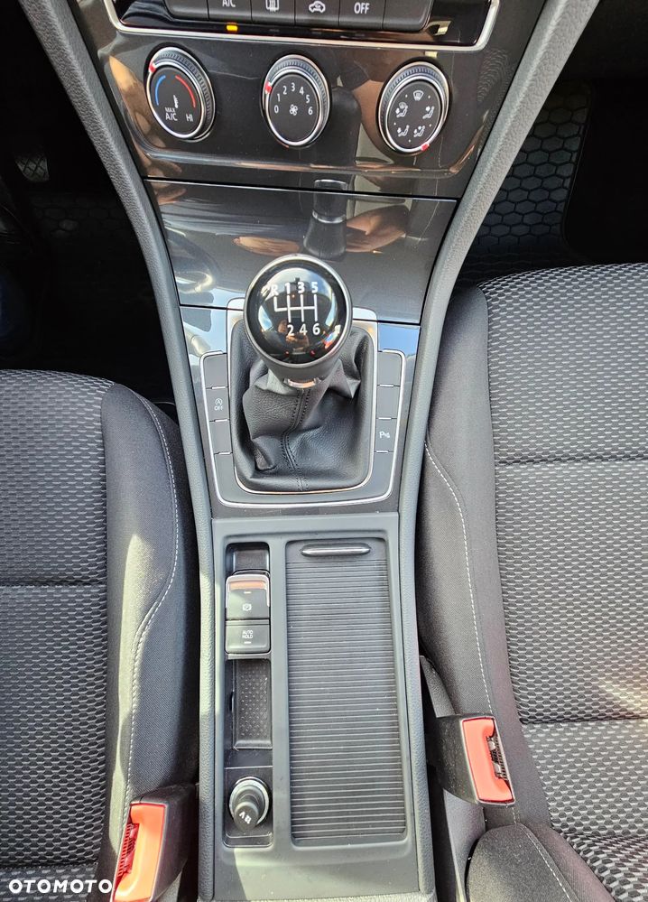 Volkswagen Golf 1.0 TSI Trendline - 22