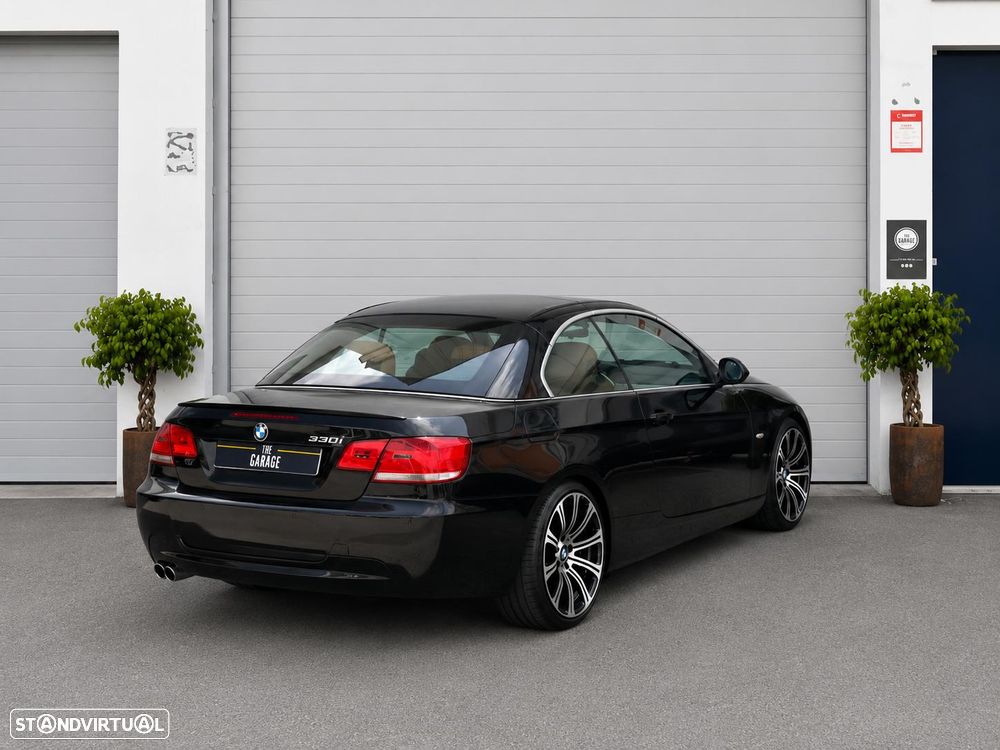 BMW 330 i Auto - 31