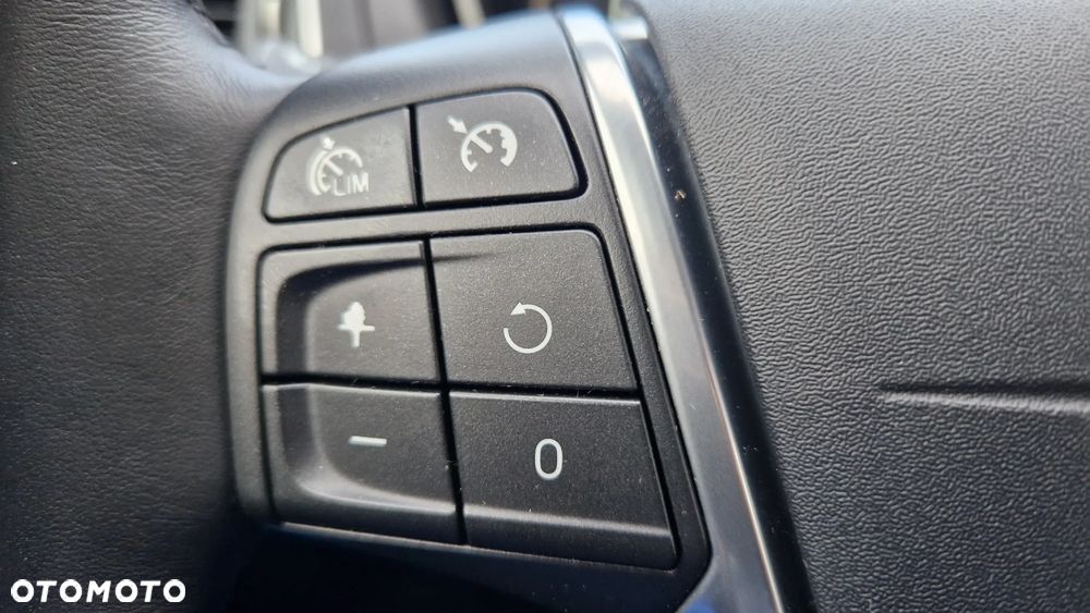 Volvo V40 Cross Country D2 Summum - 17