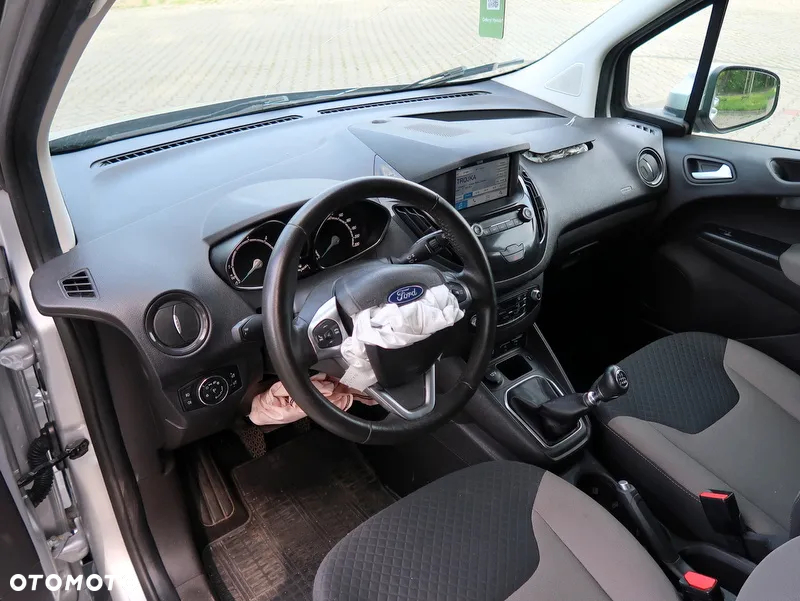 Ford Tourneo Courier 1.5 TDCi Titanium - 10