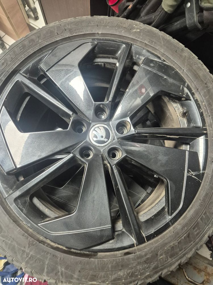 Skoda Octavia 2.0 TDI DSG RS - 19