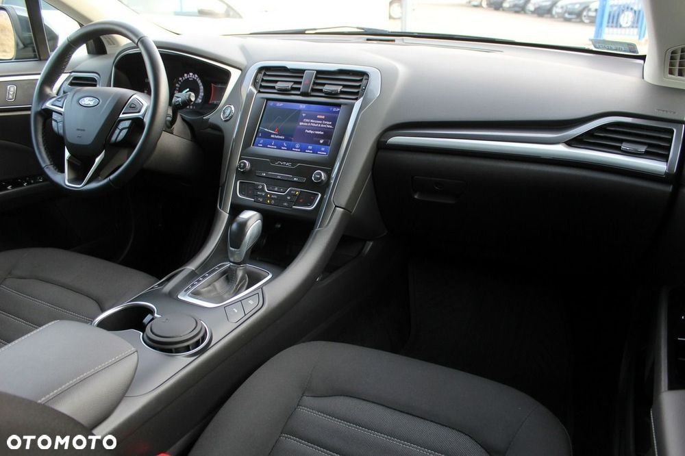 Ford Mondeo SW 2.0 Hybrid Trend - 11