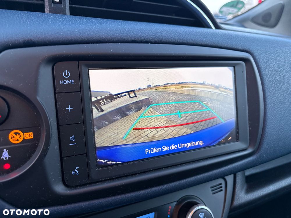 Toyota Yaris Hybrid 100 Selection Passion - 24