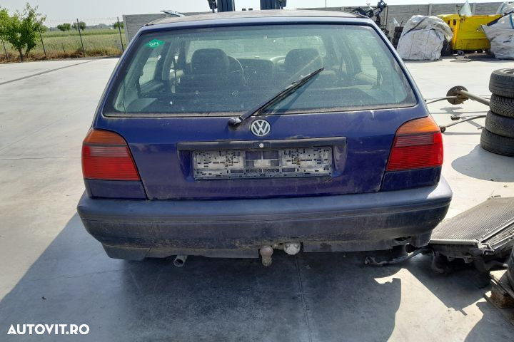 Dezmembrez Volkswagen VW Golf 3 [1991 - 1998] Hatchback 5-usi 1.4 5MT - 2