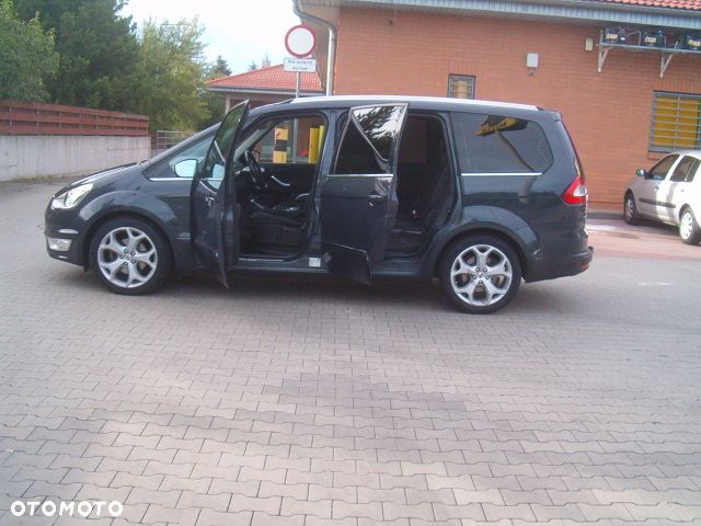 Ford Galaxy - 8