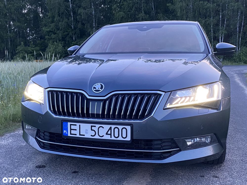 Skoda Superb 2.0 TDI 4x4 L&K DSG - 2