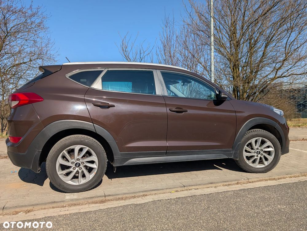 Hyundai Tucson 1.6 GDI BlueDrive Comfort 2WD - 11