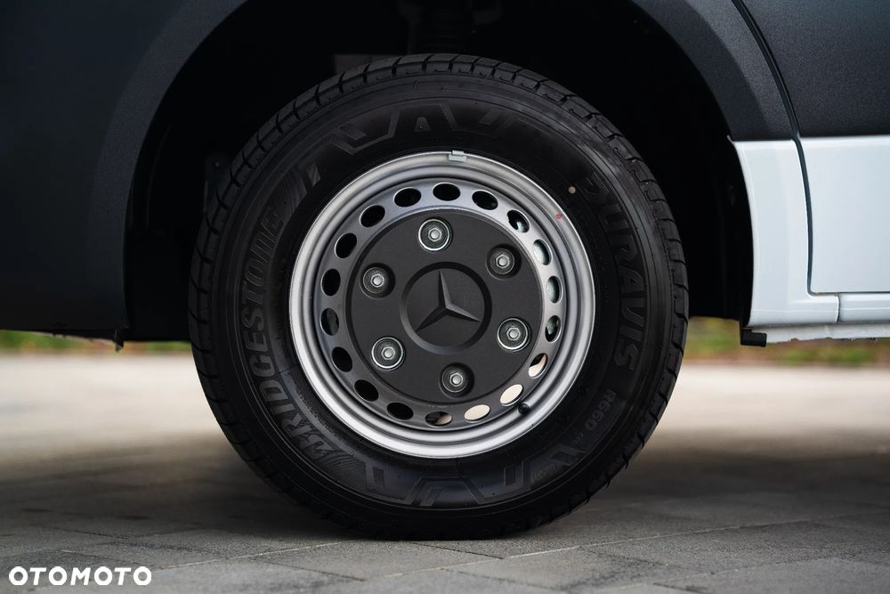 Mercedes-Benz Sprinter - 10