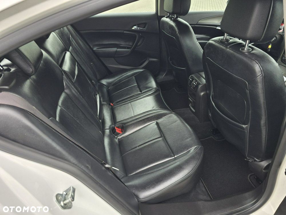 Opel Insignia - 21