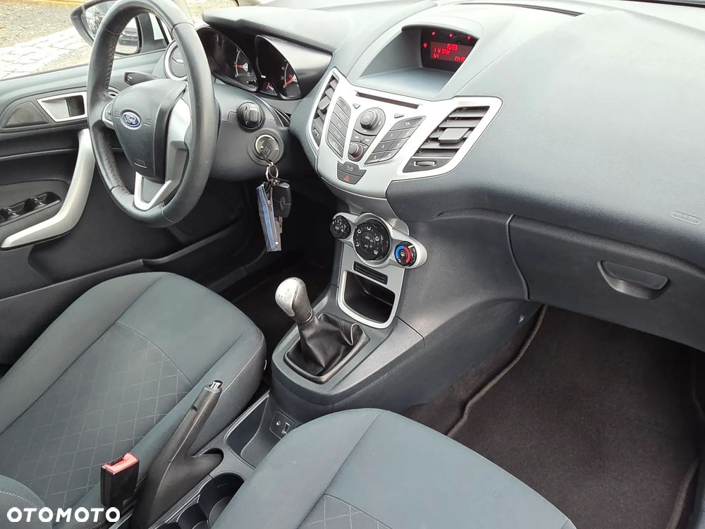 Ford Fiesta 1.25 Champions Edition - 6