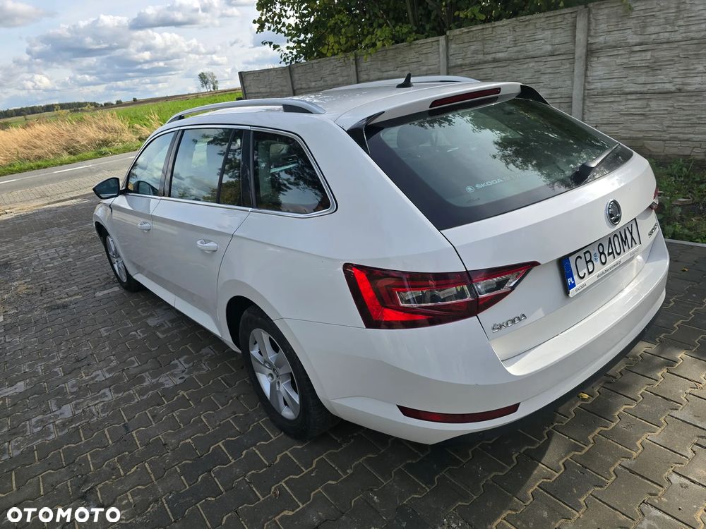 Skoda Superb 1.6 TDI Ambition - 7