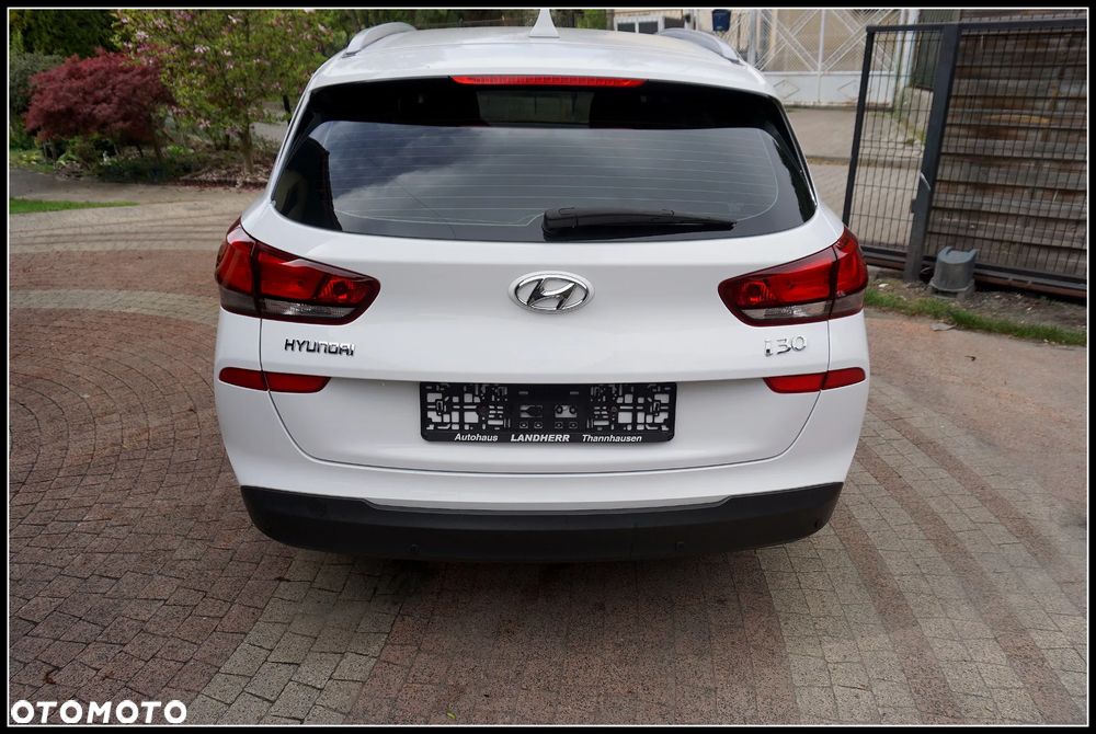 Hyundai i30 1.5 DPI Modern - 26