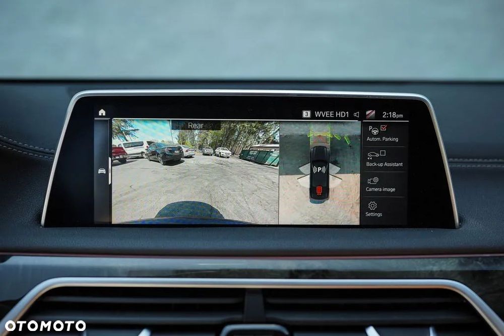 BMW Seria 7 740i - 17