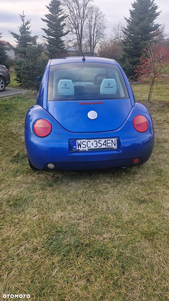 Volkswagen New Beetle - 4