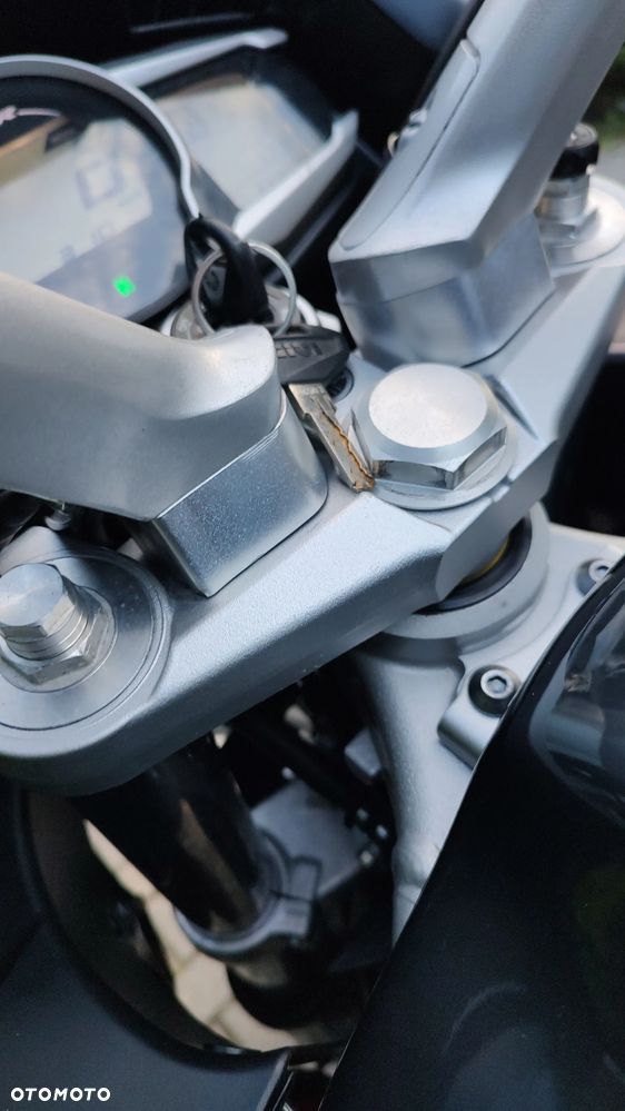 Yamaha FJR - 13