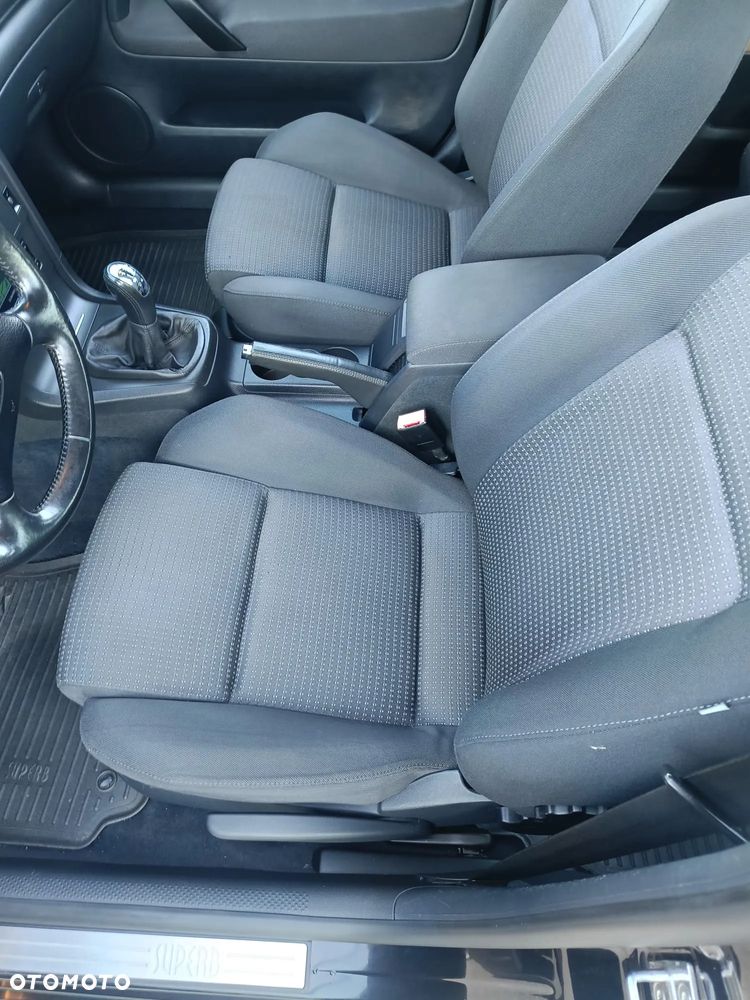 Skoda Superb 1.8 Turbo Elegance - 14