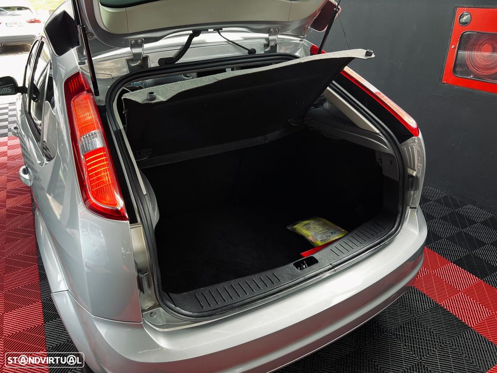 Ford Focus 1.6 TDCi Titanium - 10