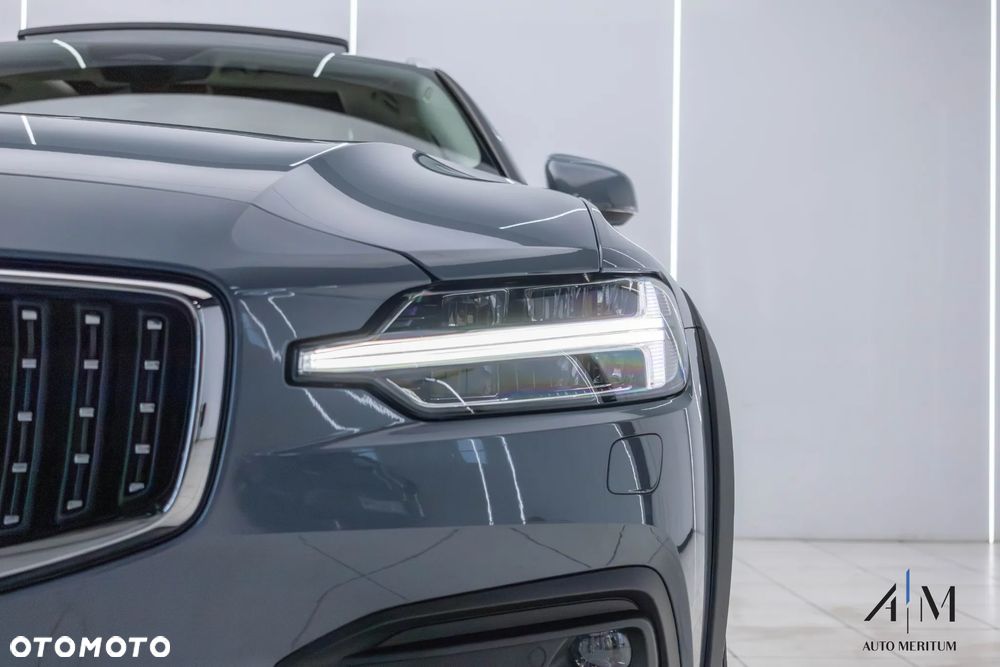 Volvo V60 Cross Country B4 D AWD Geartronic - 12