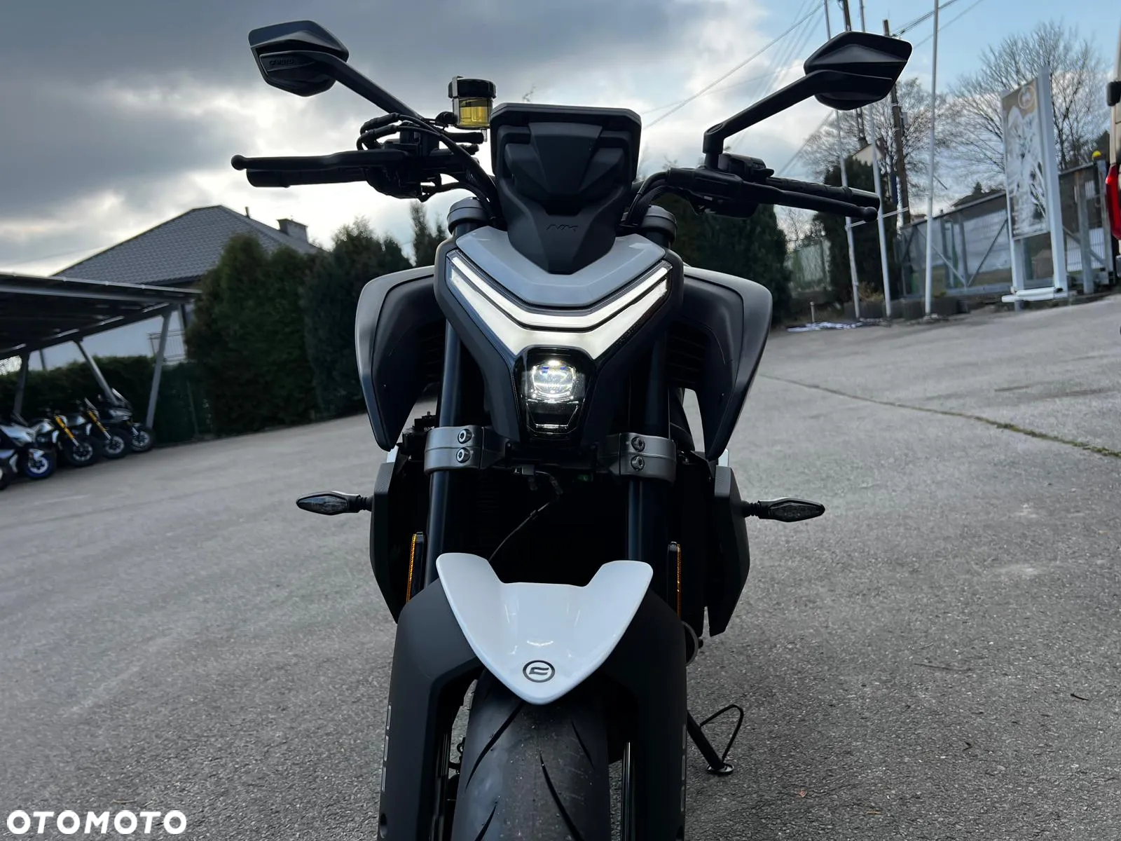 CFMoto NK - 18