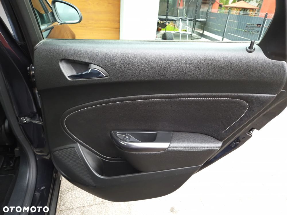 Opel Astra 1.6 Turbo Innovation - 27