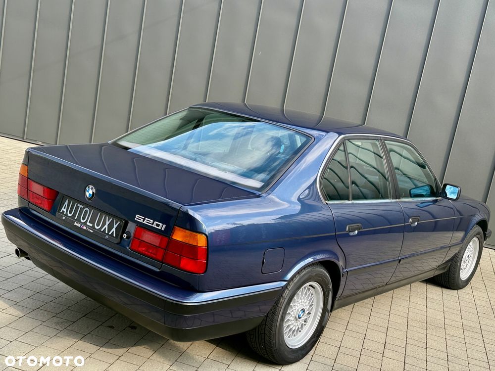 BMW Seria 5 520i - 35