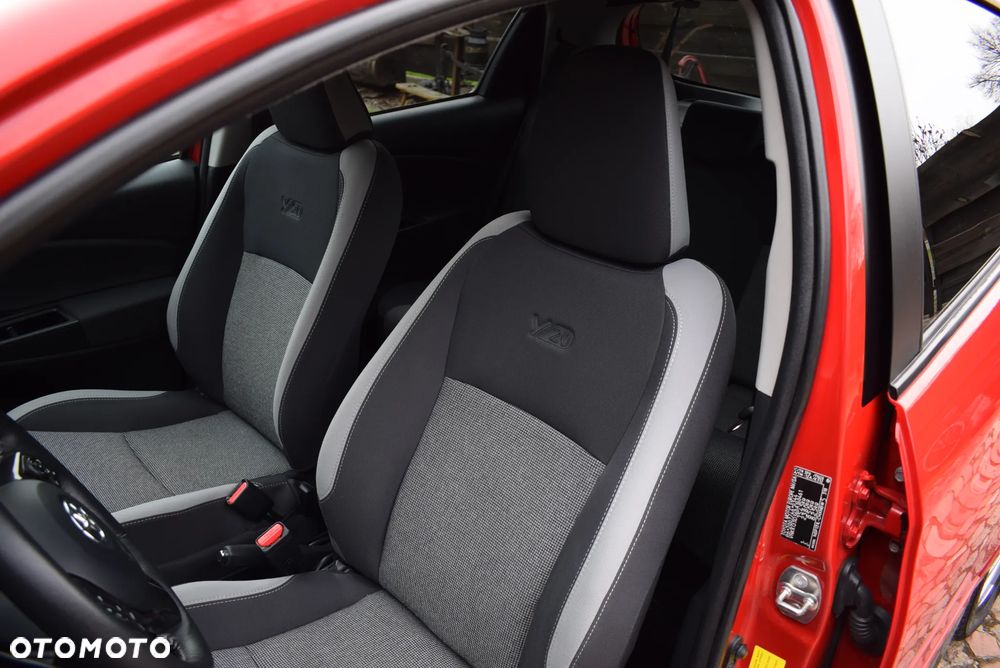 Toyota Yaris 1.5 20th Anniversary CVT - 21