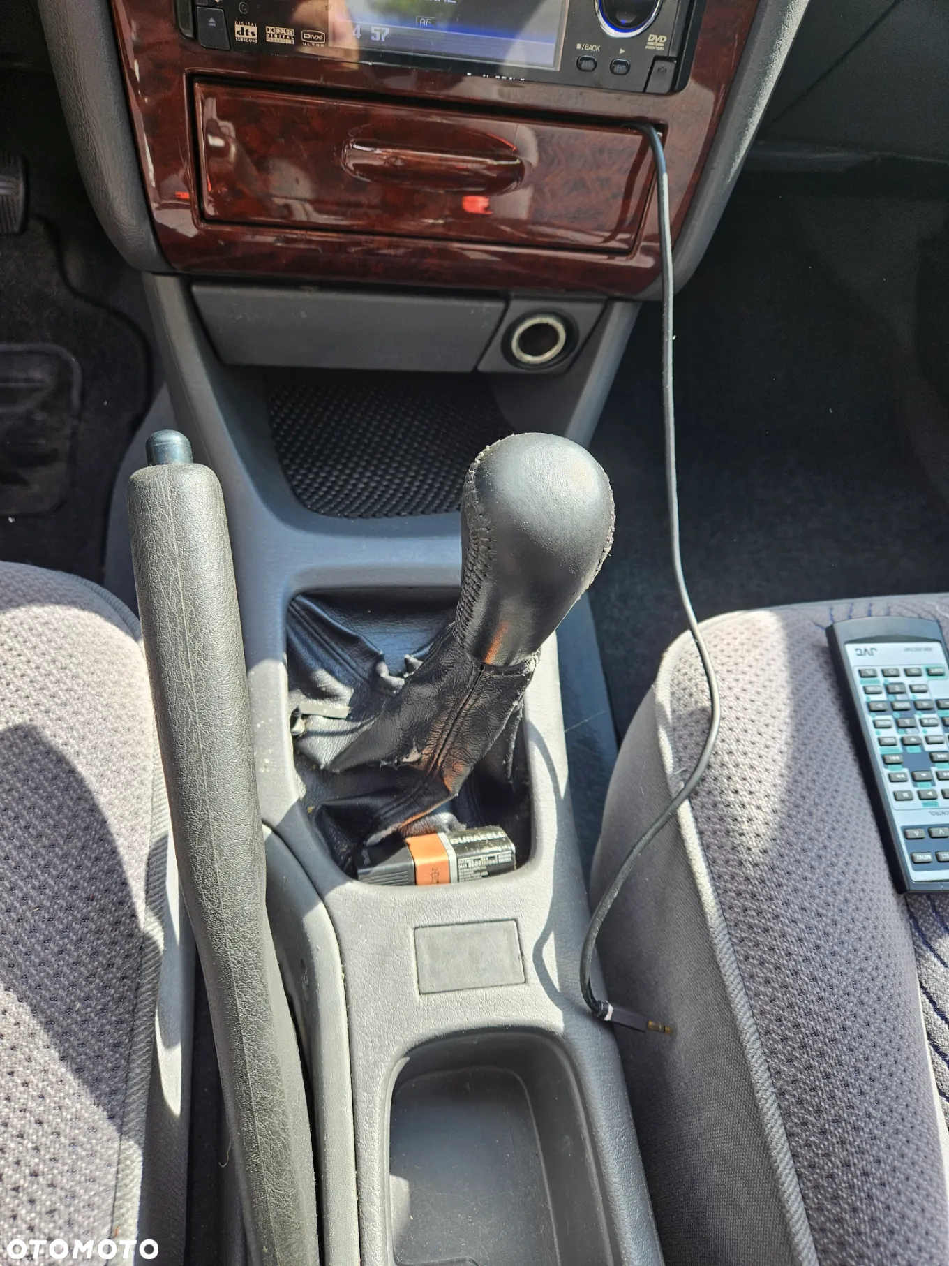 Toyota Avensis 1.8 Sol - 17