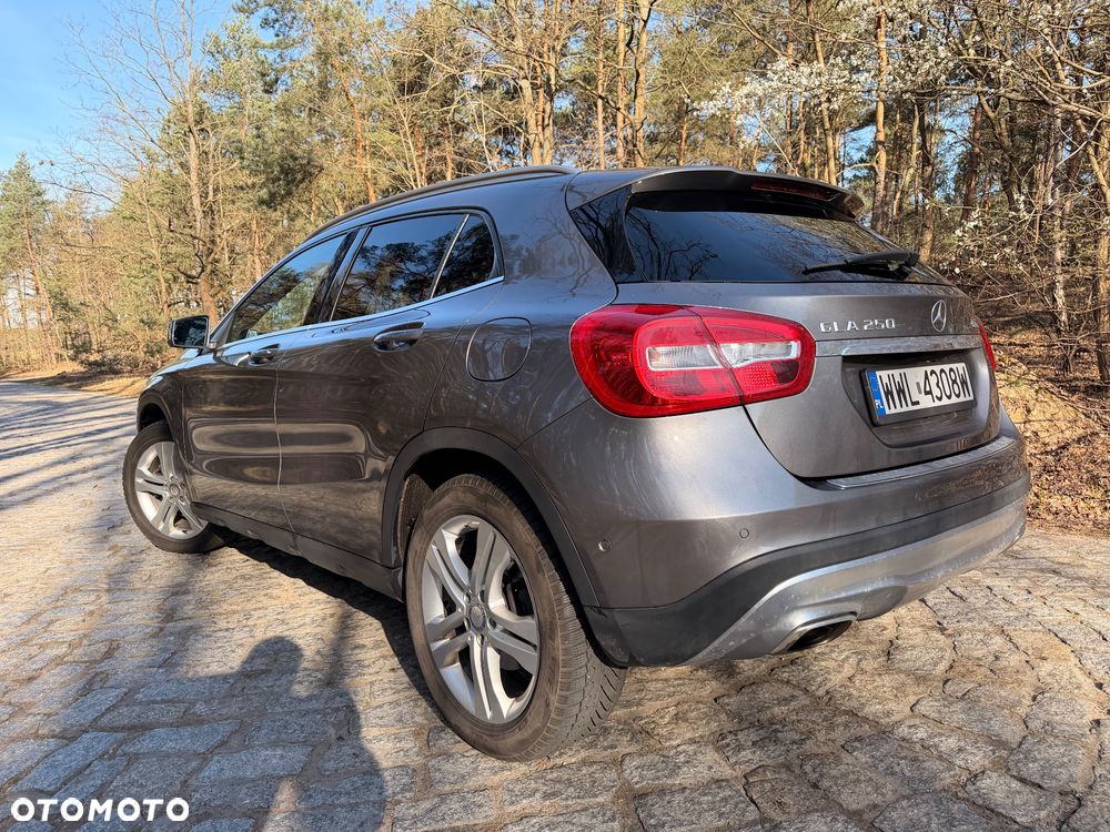 Mercedes-Benz GLA 250 4-Matic - 2